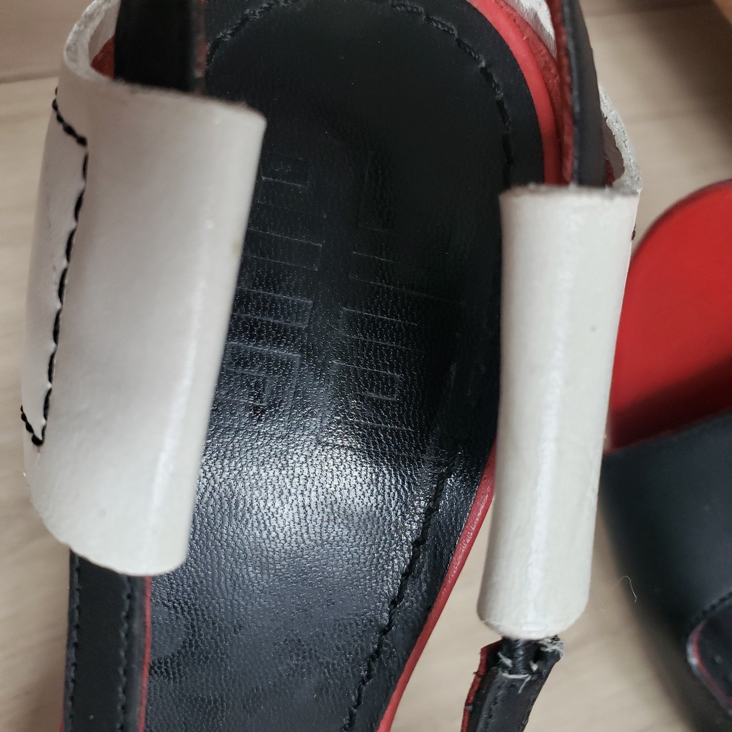 Givenchy Heels Womens 37 Black Leather Slingback Archival7