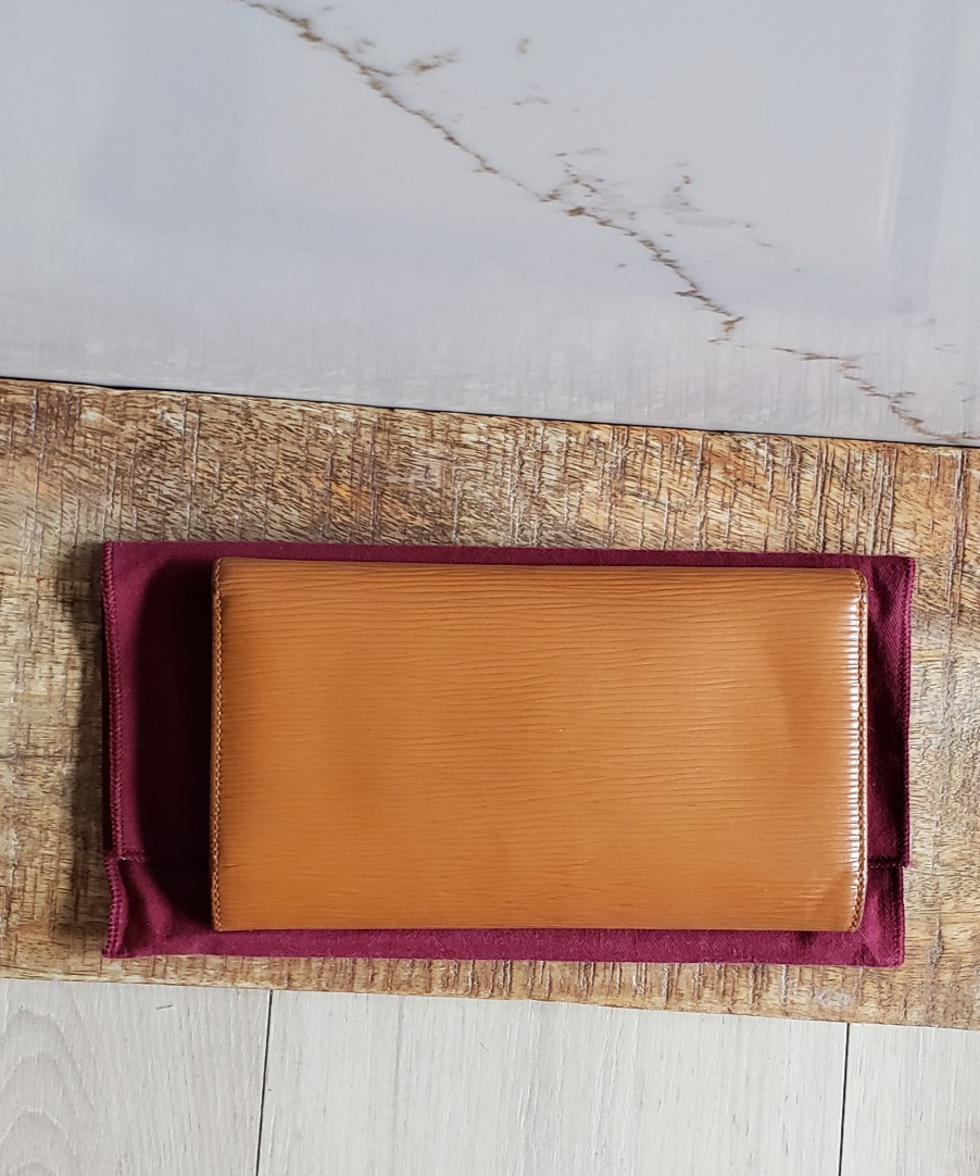 Louis Vuitton Epi Leather Wallet Brown French Flap Clutch VTG Spain LV with Dust2