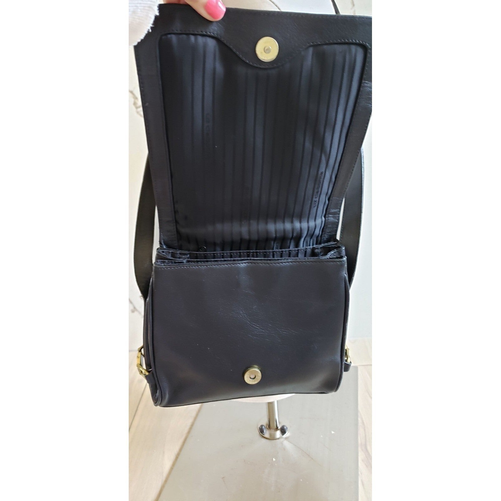 Vintage Liz Claiborne Shoulder Bag Womens Black Leather4
