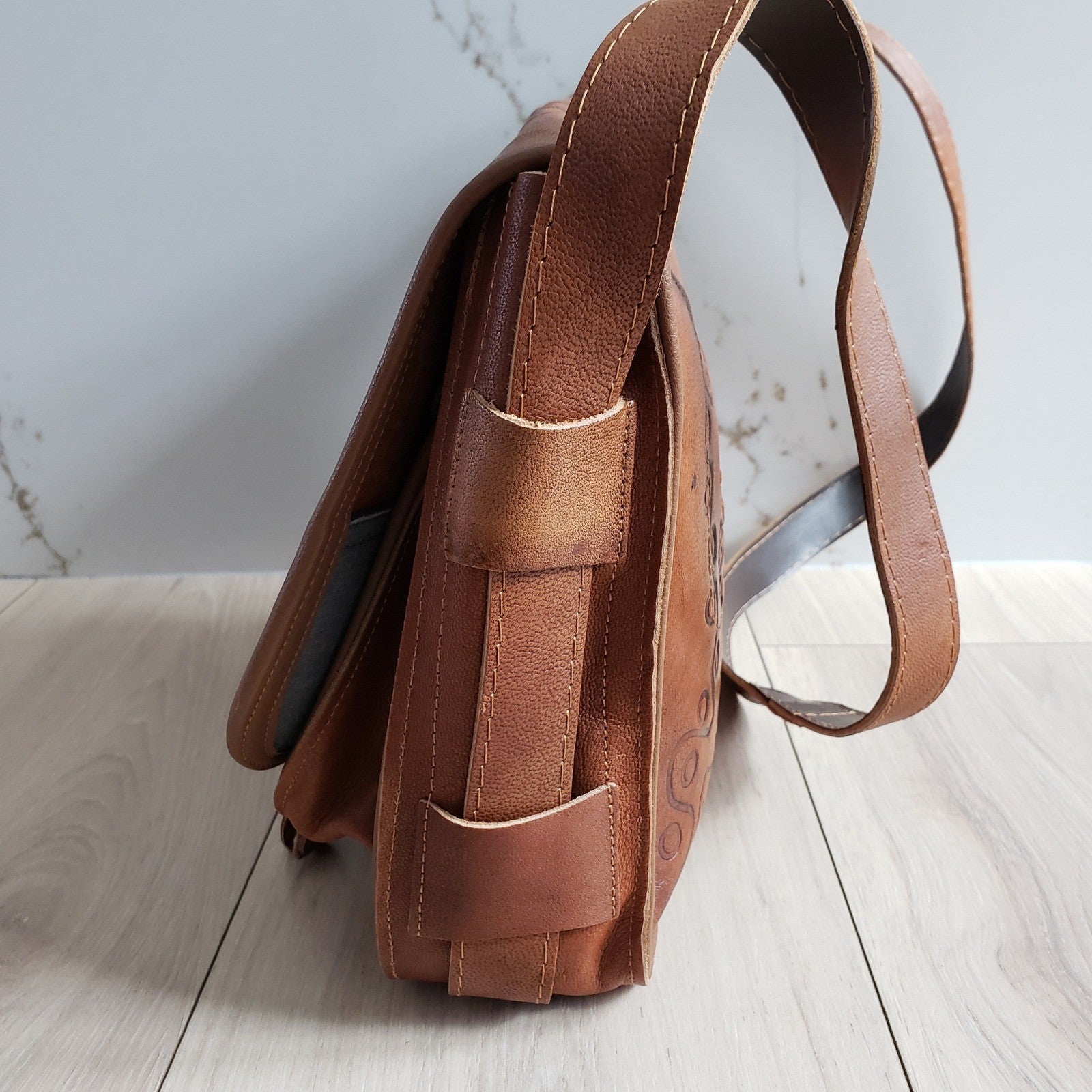 Holy Land Jerusalem Messenger Bag Unisex Medium Brown Leather Tooled Souvenir10