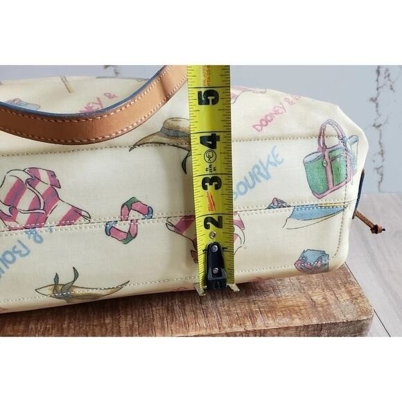 Dooney Bourke Shoulder Bag Vintage Popsicle Print Tote Sand Leather Iconic10