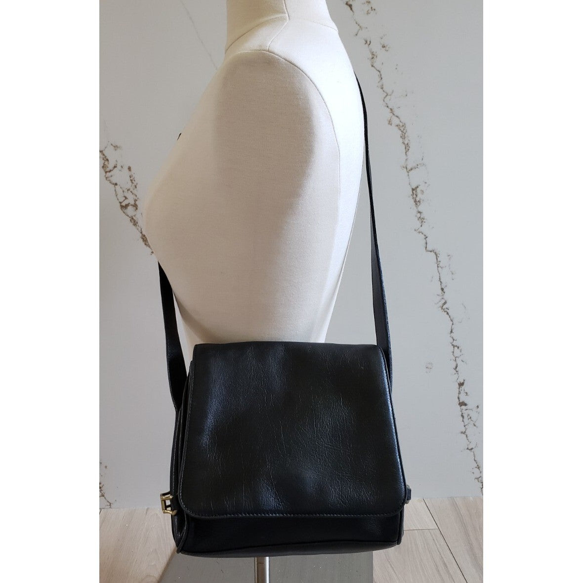 Vintage Liz Claiborne Shoulder Bag Womens Black Leather1