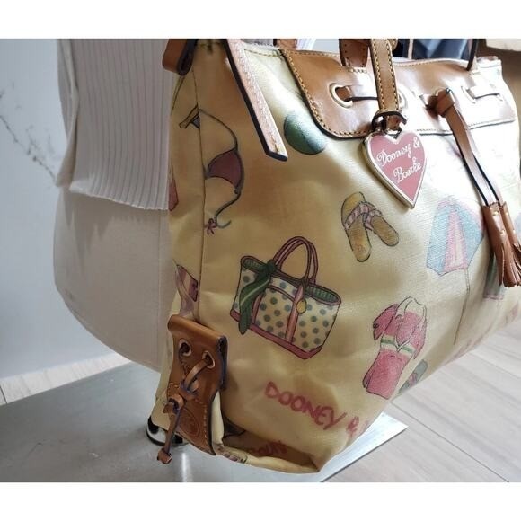 Dooney Bourke Shoulder Bag Vintage Popsicle Print Tote Sand Leather Iconic5
