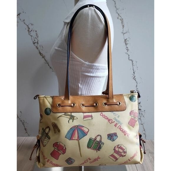 Dooney Bourke Shoulder Bag Vintage Popsicle Print Tote Sand Leather Iconic2